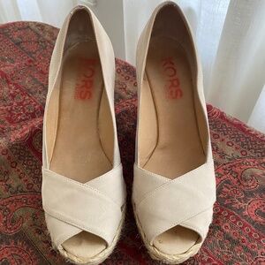 Kors Michael Kors, Wedge Peep Toe Wedge Espadrilles, Off White Suede, Size 9